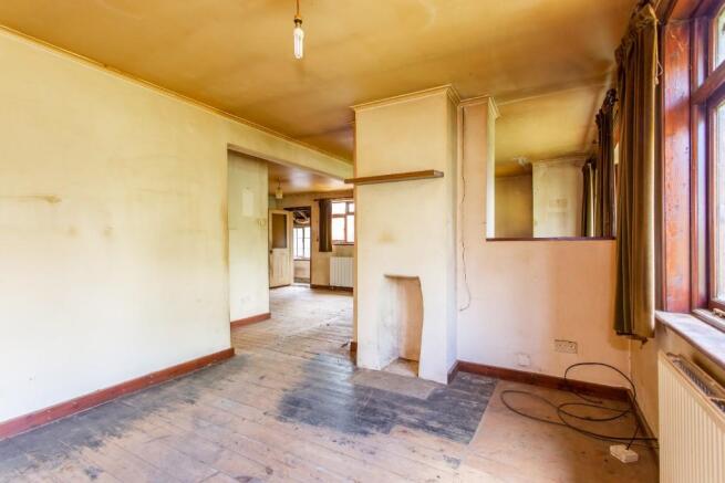 Bedroom 2 / Dining