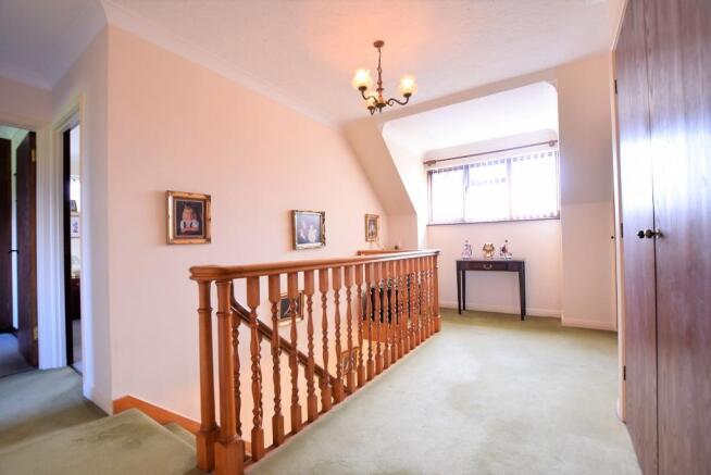 GALLERIED LANDING