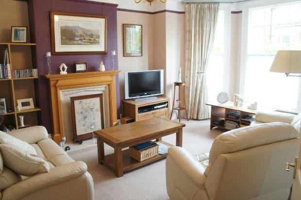 SITTING ROOM