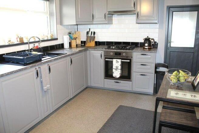 Fitted Kitchen Picture 2