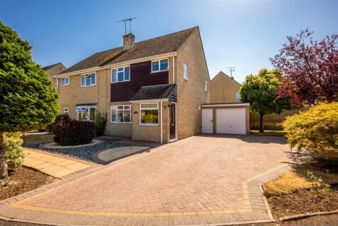 Poplar Farm Close, Milton-Under-Wychwood