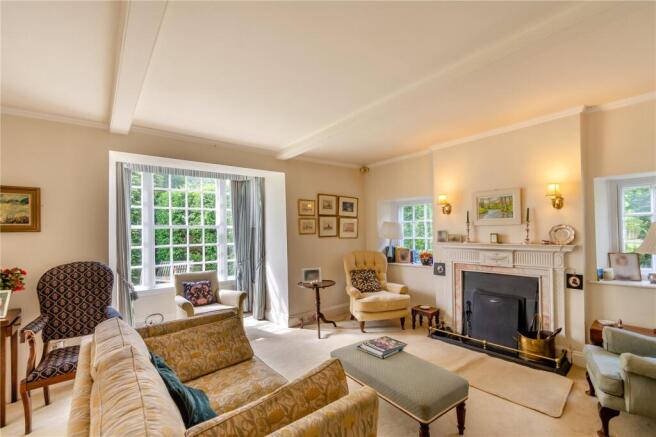 5 bed Semi-Detached for sale Image 5