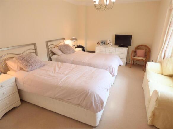 BEDROOM 3