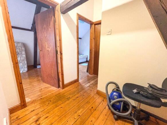 3 bed Apartment for sale Image 4