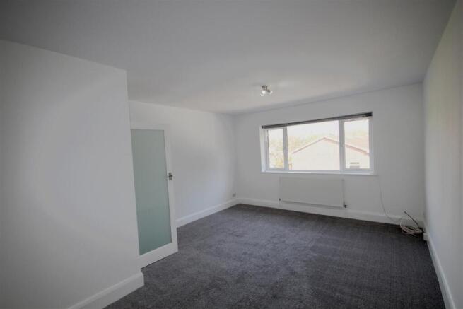 Spacious Studio Room