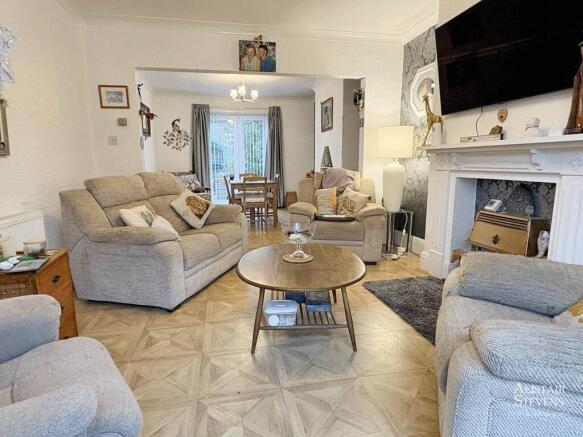 3 bed Semi-Detached for sale Image 4