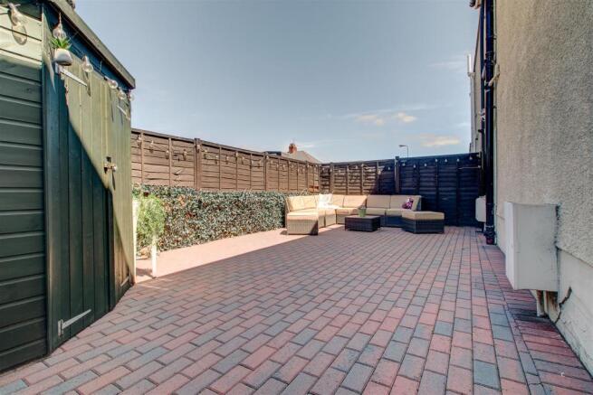 Caerphilly Road, Heath, HernCrabtree_ (28).jpg