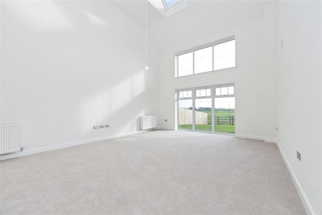 4 bed Detached for sale Image 5