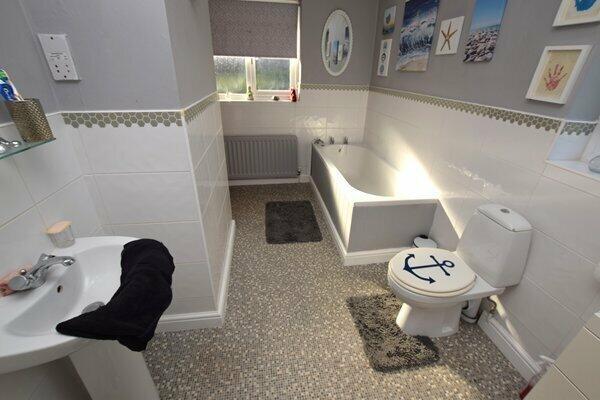 bath & shower room