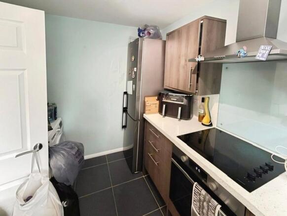 Annesley Close, Sawtry, PE28 - View 3