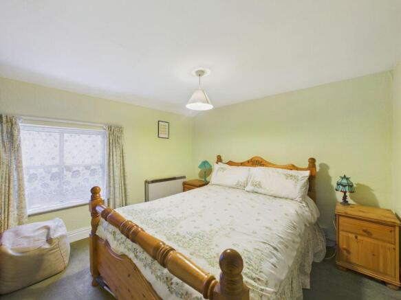 2 bed Cottage for sale Image 8