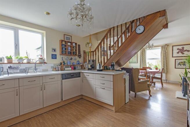 Dining Kitchen-3.jpg