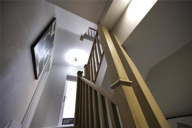 5 bed Link Detached House for sale Image 9