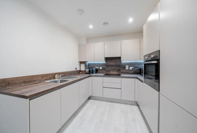 1388375-7-69383a8...