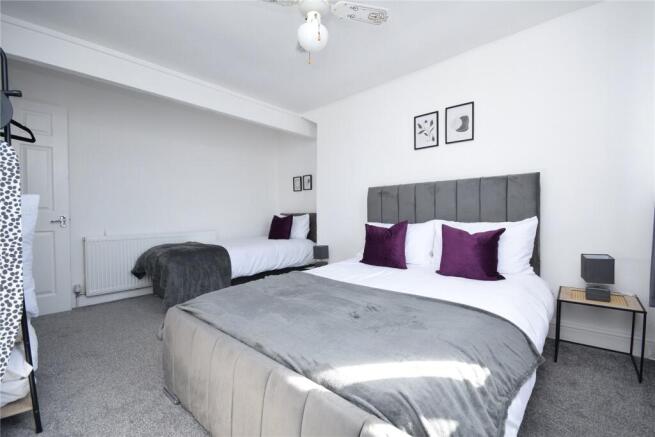 2 bed Terraced to rent Image 8