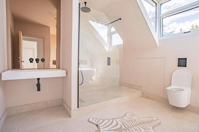 3 bed Semi-Detached for sale Image 4