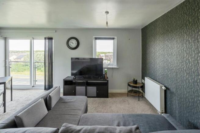 2 bed Flat for sale Image 3