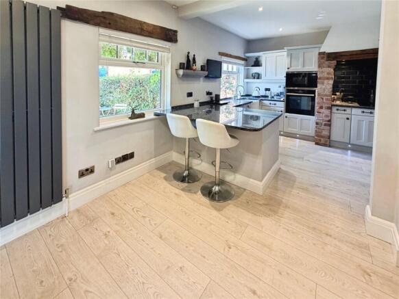 3 bed House for sale Image 11