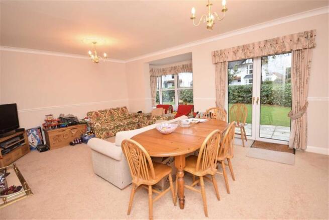 Open Plan Lounge Din