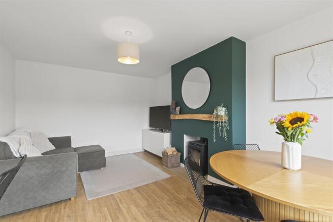 2 bed Semi-Detached Bungalow for sale Image 7