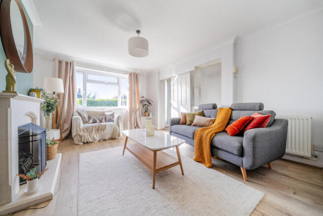 Peregrine Close, Cranleigh, GU6 photo 2