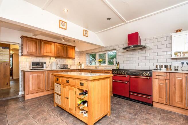 Breakfast Kitchen: