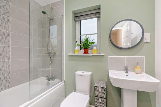 4 bed Detached for sale Image 12