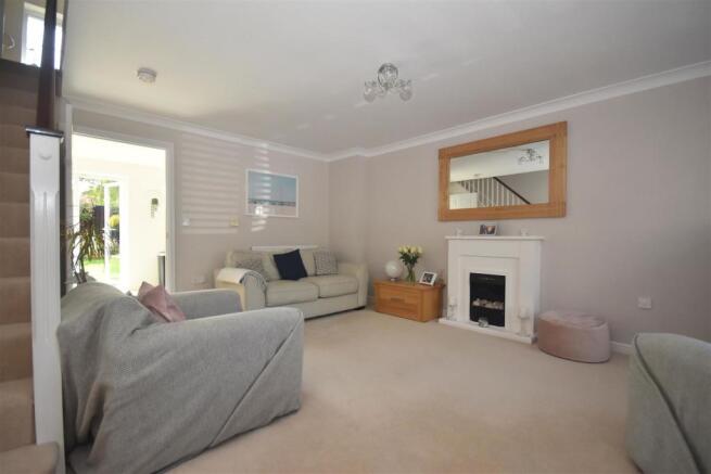 sitting room 3.jpg