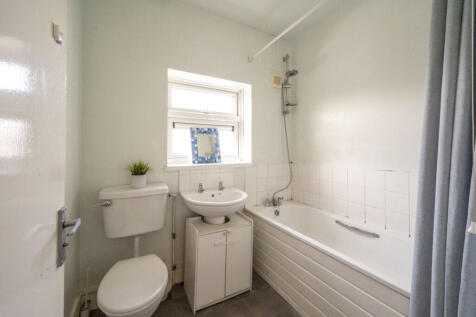 Harrow Road, Leytonstone, London, E11