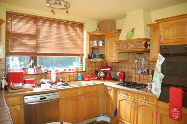 KITCHEN/BREAKFAST ROOM
