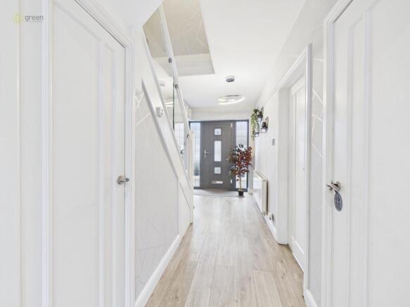 cam04914g0pr0372still002