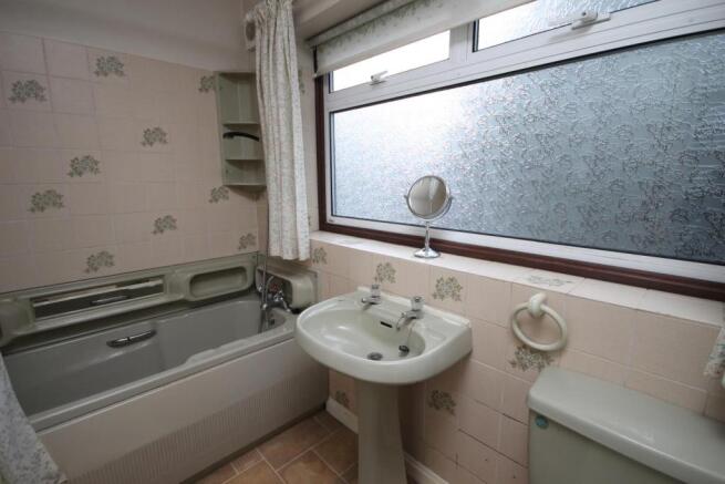 HOUSE BATHROOM/W.C.