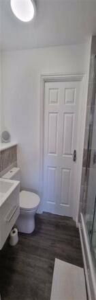 Jack n Jill En Suite
