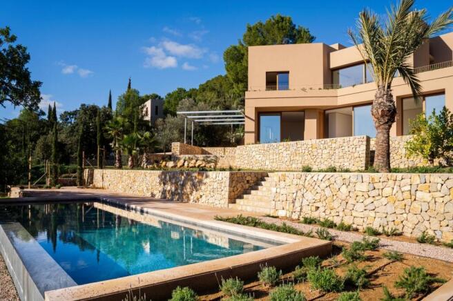 Pool and Exterior