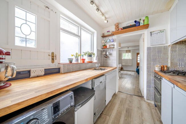 1403276-16-6978a9...