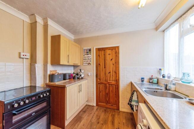Laburnum Grove, Spalding photo 4