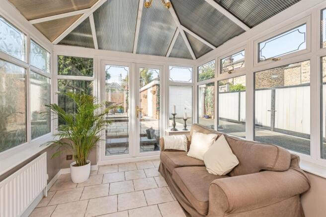 4 bed Semi-Detached for sale Image 8