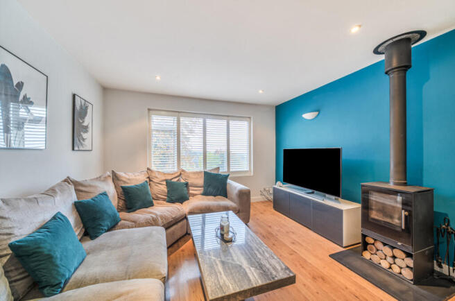 1369287-4-68f20d8...