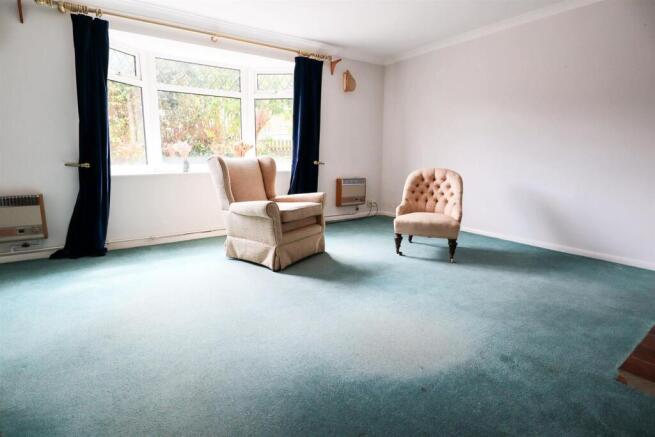 Sitting room (2).jpg