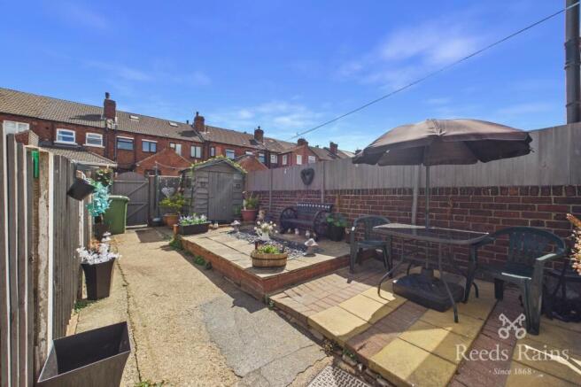 2 bed Terraced for sale Image 6