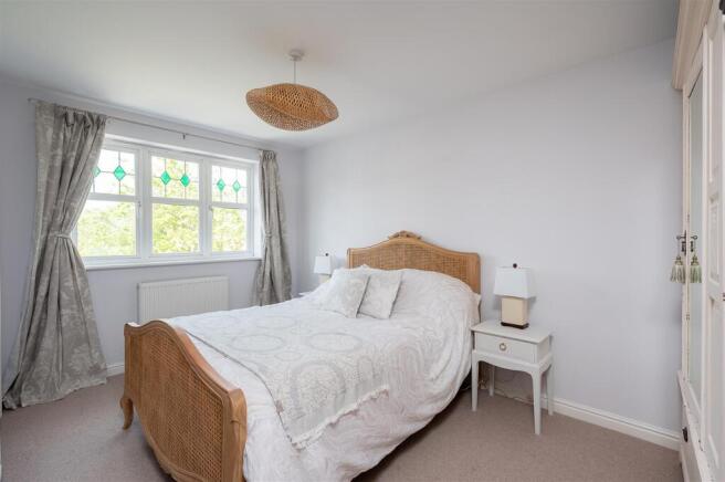 4 bed Detached for sale Image 4