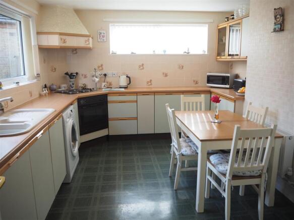 Dining Kitchen 030