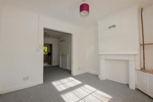 Living Room 2.jpg