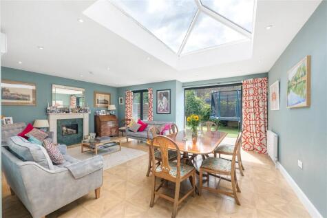 Rattray Road, London, SW2