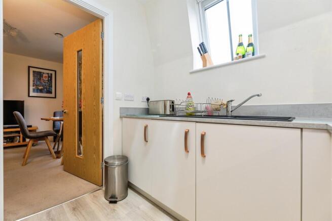 2 bed Apartment for sale Image 9