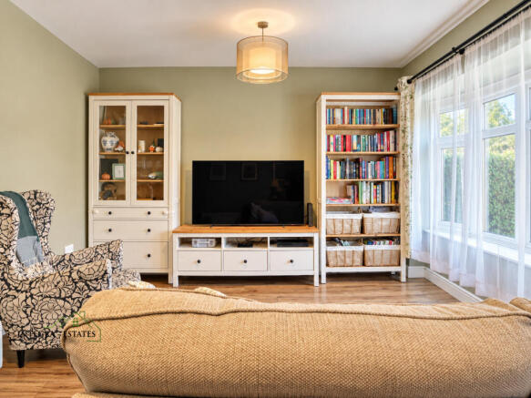 west-malling-me19-living-room-tv-storage-and-seati