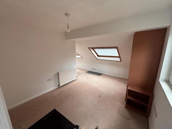 3 bed Semi-Detached for sale Image 9