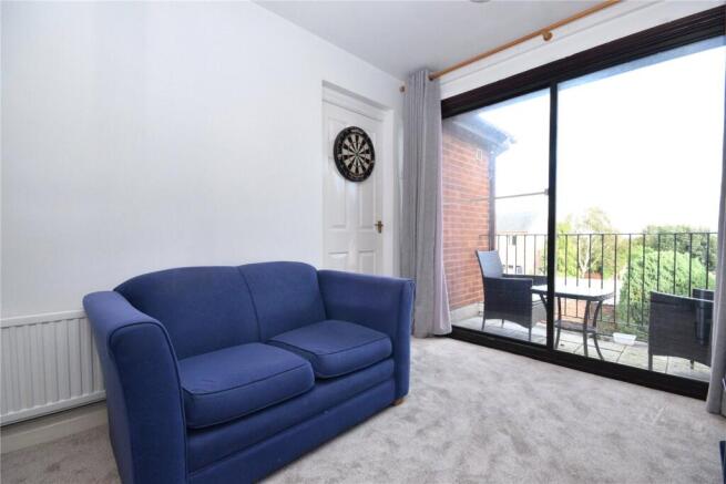 4 bed Semi-Detached for sale Image 6