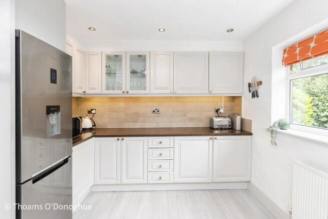 4 bed Detached for sale Image 7