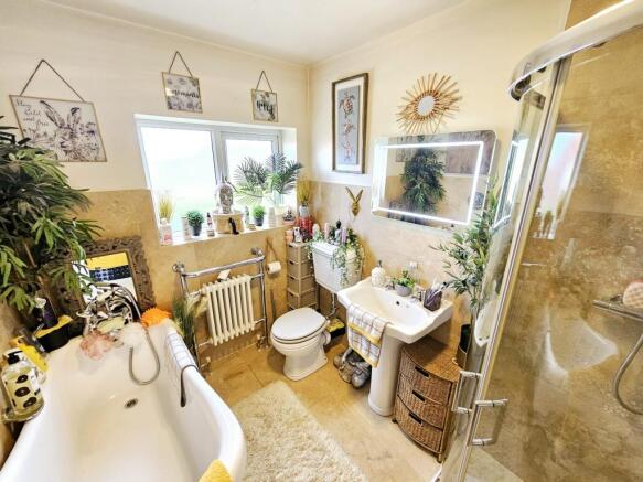 3 bed Semi-Detached for sale Image 8